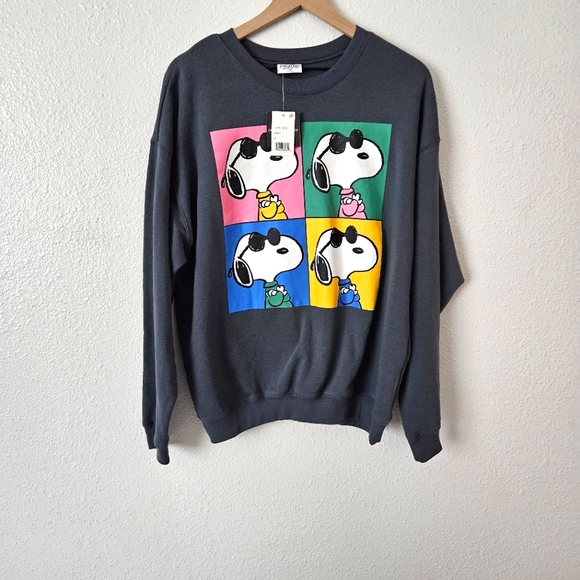 PEANUTS SWEATSHIRT Grayson Threads SNOOPY Oversized Sweater NWT Sz M - Picture 1 of 5